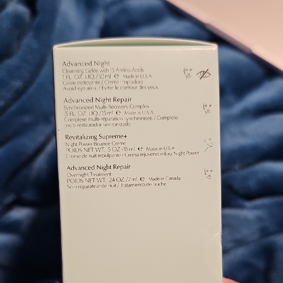 Estee Lauder Dream Skin Set With 15ml Advanced Night Repair.NIB - Picture 2 of 2